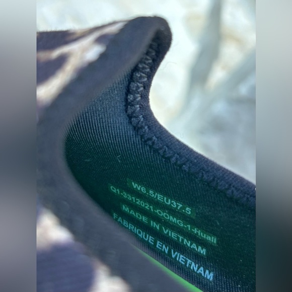 Oofos OOmg Eezee Low Sneakers Womens 6.5 Recovery Shoes Leopard Print Cushioned - Picture 6 of 6